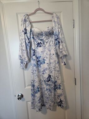 Alamour The Label White Midi Dress with Blue Floral Print